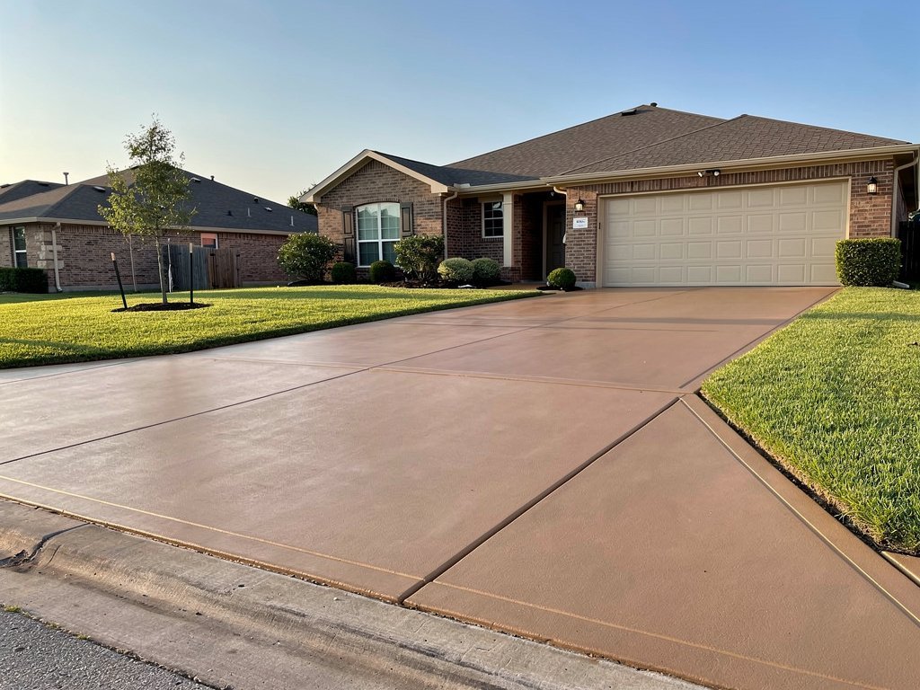 Colored concrete driveway in South Houston